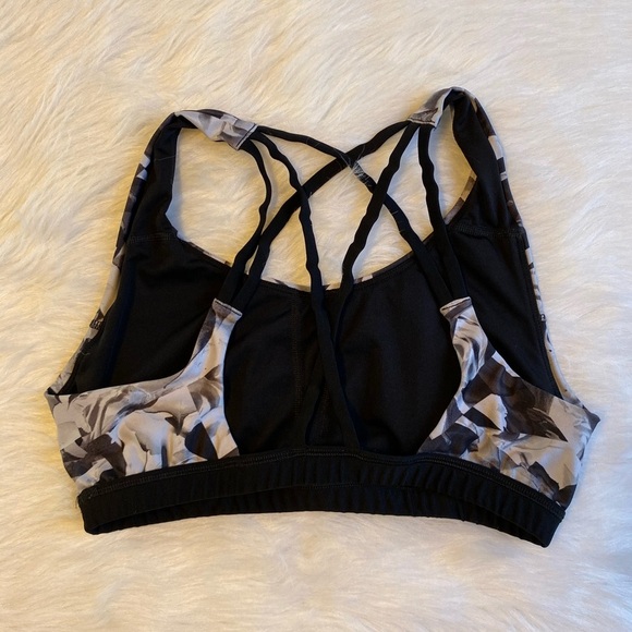 Cascade Sport Sports Bra Womens Size Large Gray White‎ Floral Wireless Strappy - Picture 4 of 6